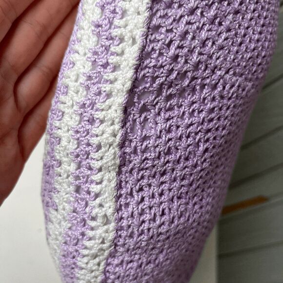 VTG Hand-Crocheted Round Pillow | Lavender & White Pinwheel Pattern | Refreshed - Picture 6 of 9